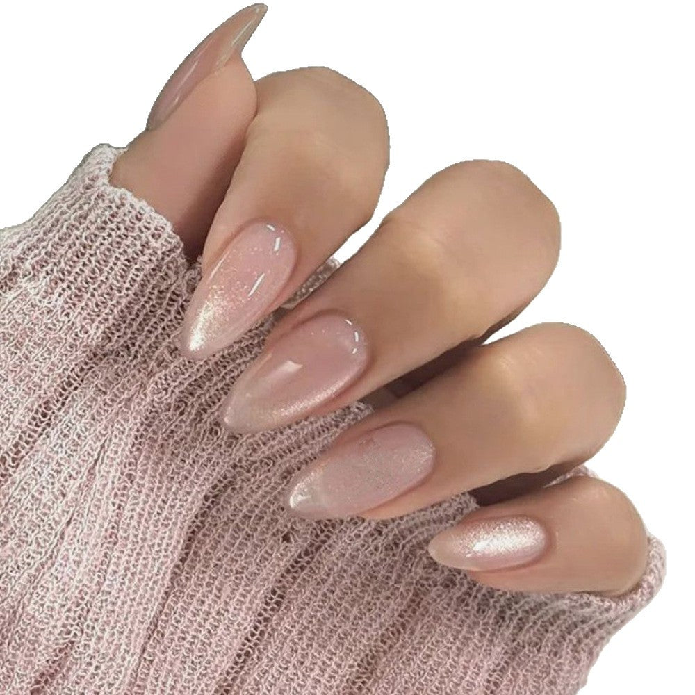 Kunstnägel mit Elegantem Glanz Karnz
