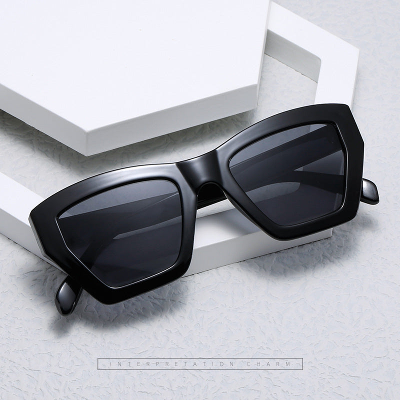 Damen trendige Sonnenbrille im modernen geometrischen Design Karnz