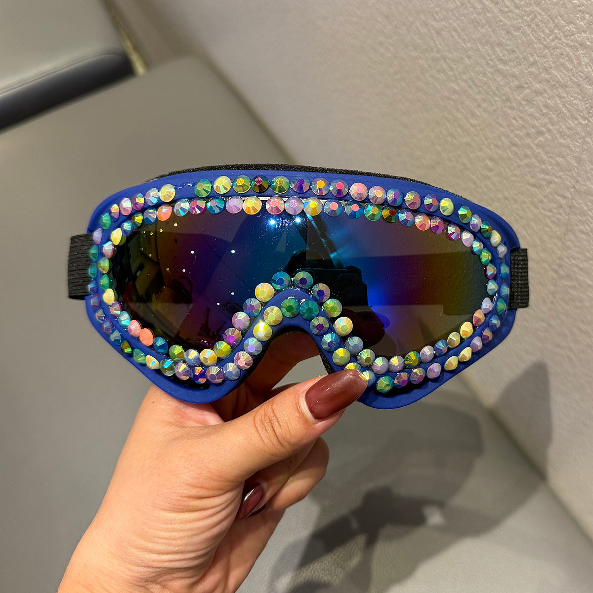 Damen Skibrille mit funkelndem Kristallrahmen Karnz