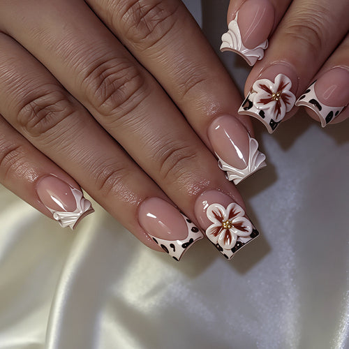 Elegante florale dekorative Press-On Nägel Karnz