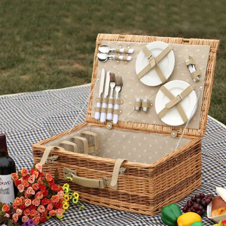 Rustikaler Picknickkorb mit Geschirrset Karnz