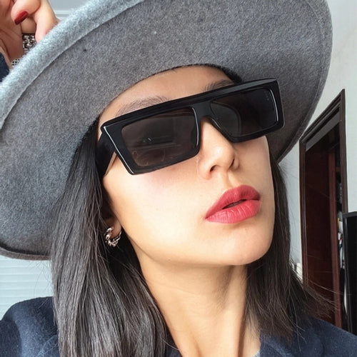 Damen Oversized Sonnenbrille mit modernem und kantigem Design Karnz