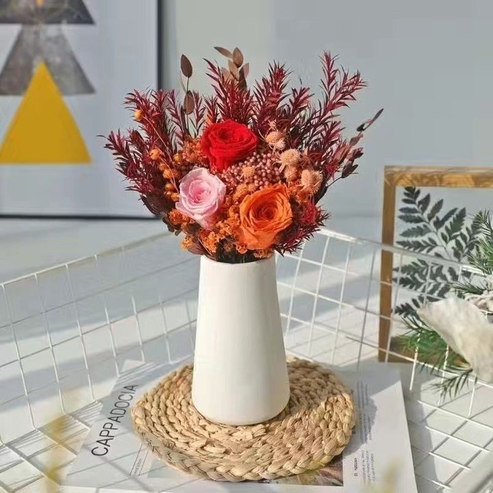 Elegante dekorative Schein- Blumenanordnung