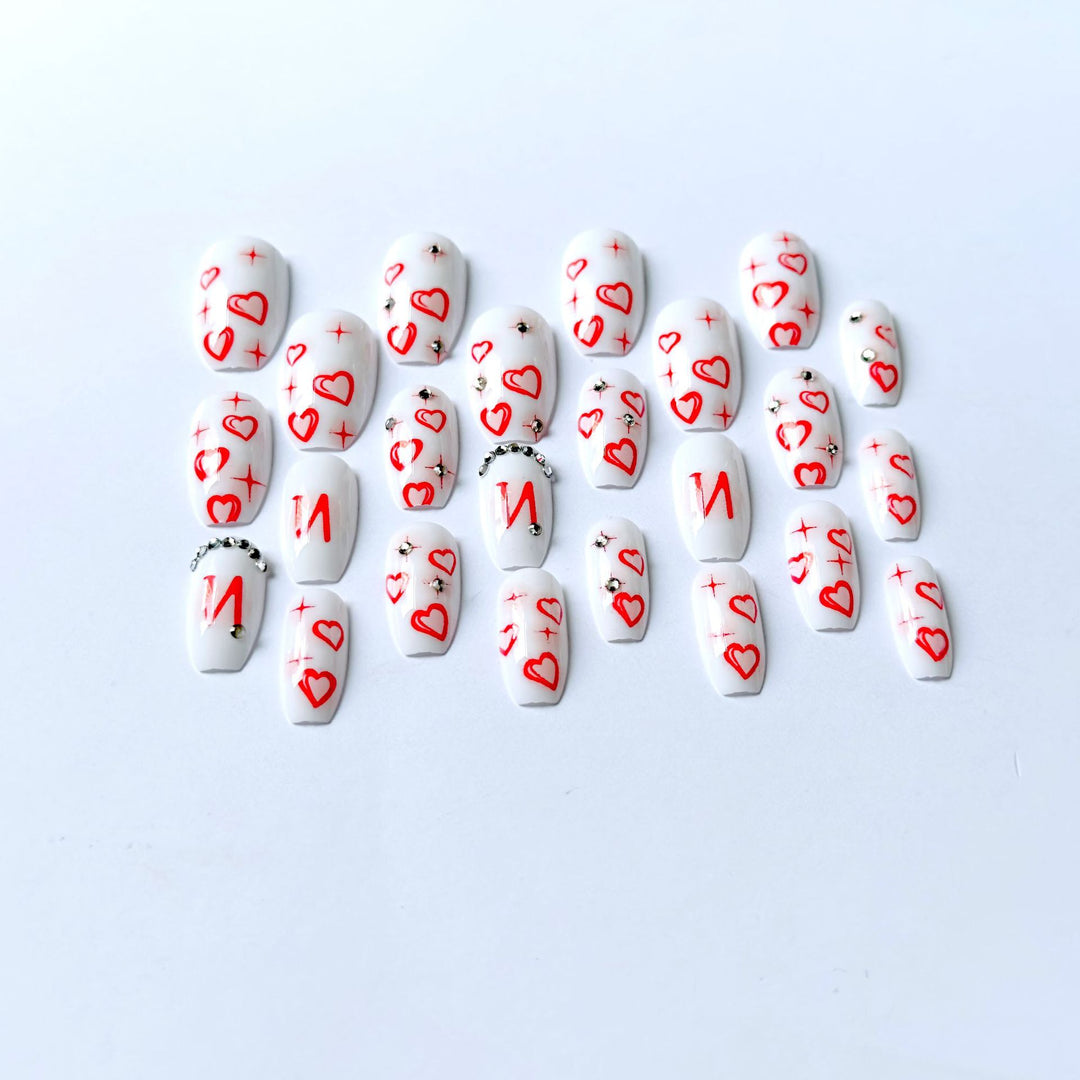 Künstlerisches Herz und Edelstein Nagelkunst Set