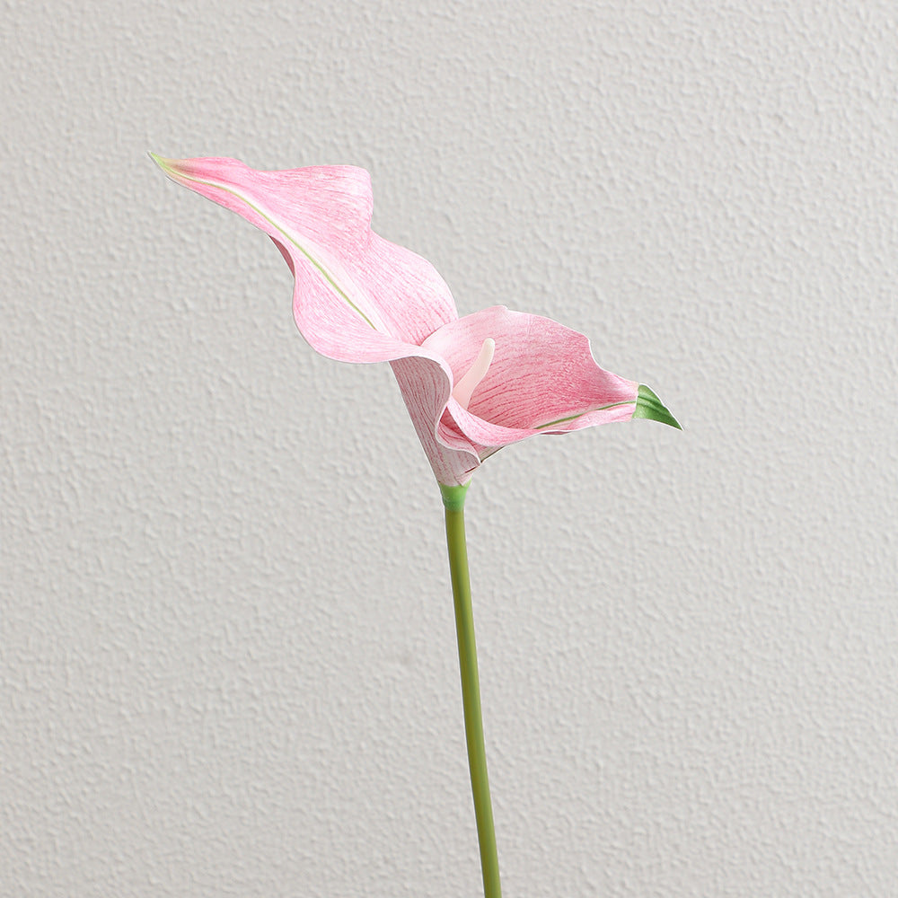 Künstlicher Calla-Blütenzweig mit realistischen Details Karnz