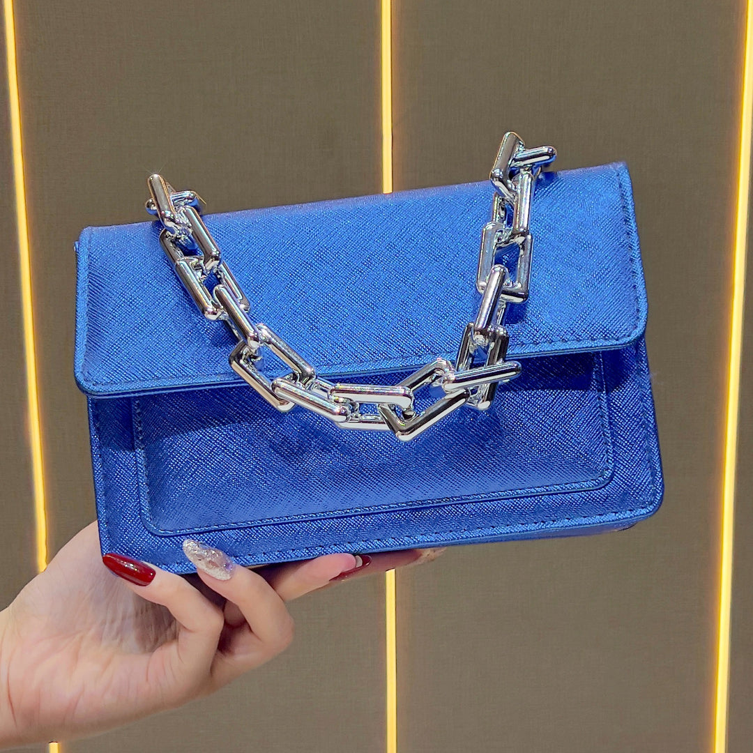 Elegante Handtasche mit Kettengriff