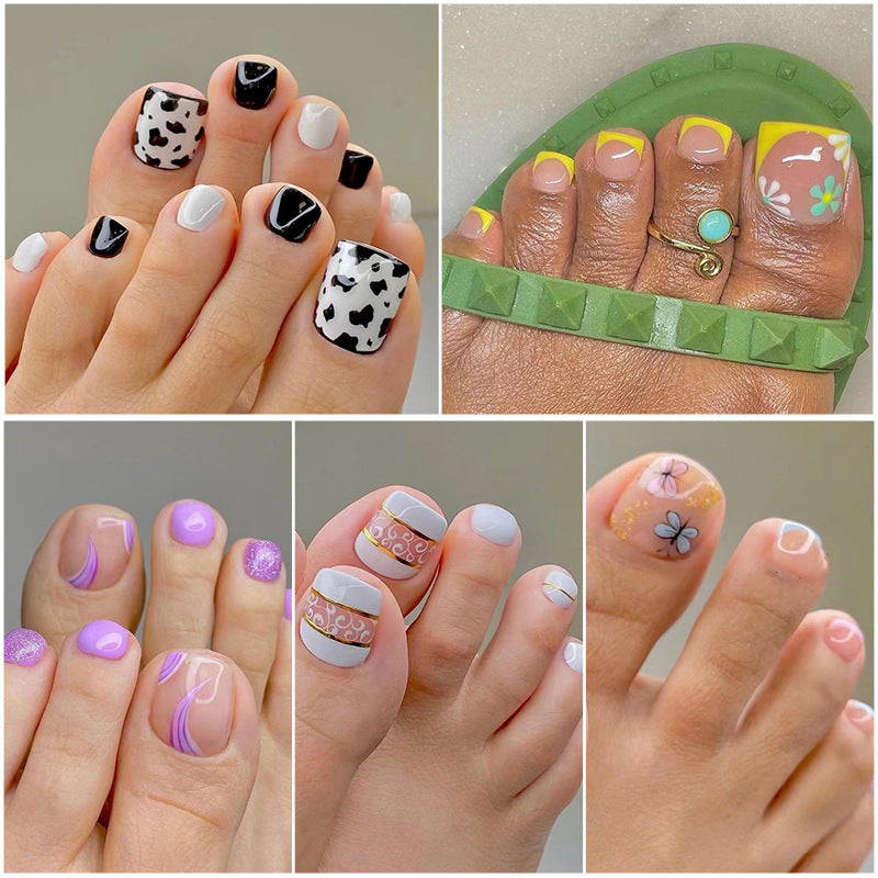 Kunstvolle Fußnagelgestaltung mit Göttlichem Schmetterlingsdesign Karnz