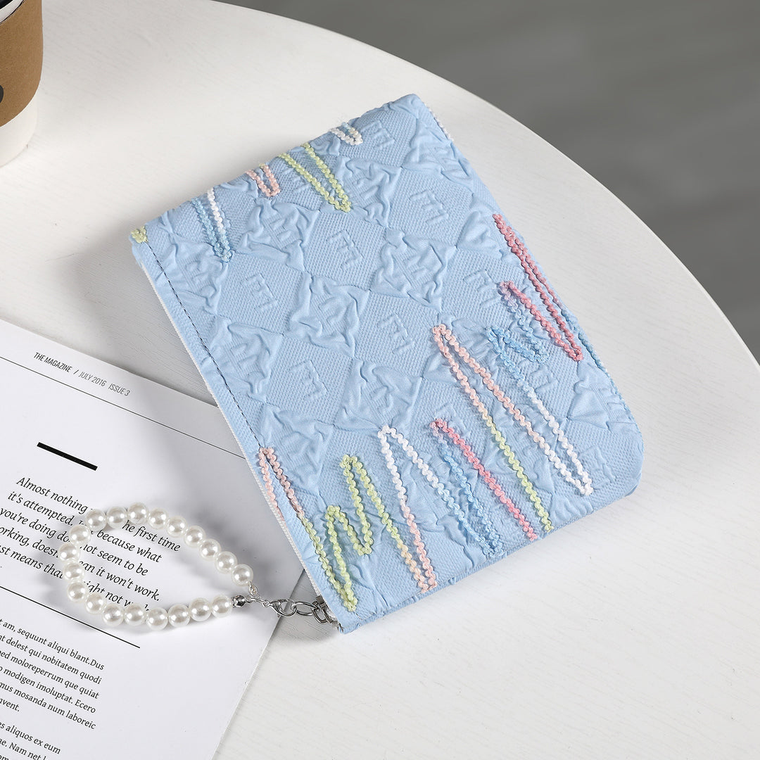 Texturierte Stoff-Clutch