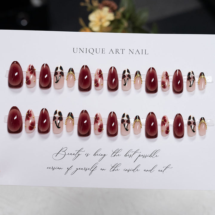 Künstlerisches Lang-Stiletto Nagelkunst Design