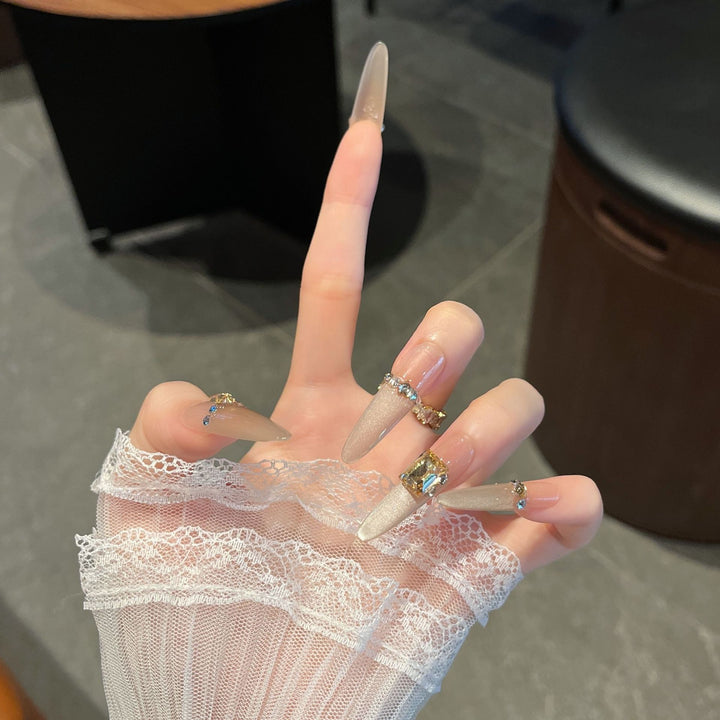 Luxus Strass-Akzent Press-On Nagelverlängerungen Karnz