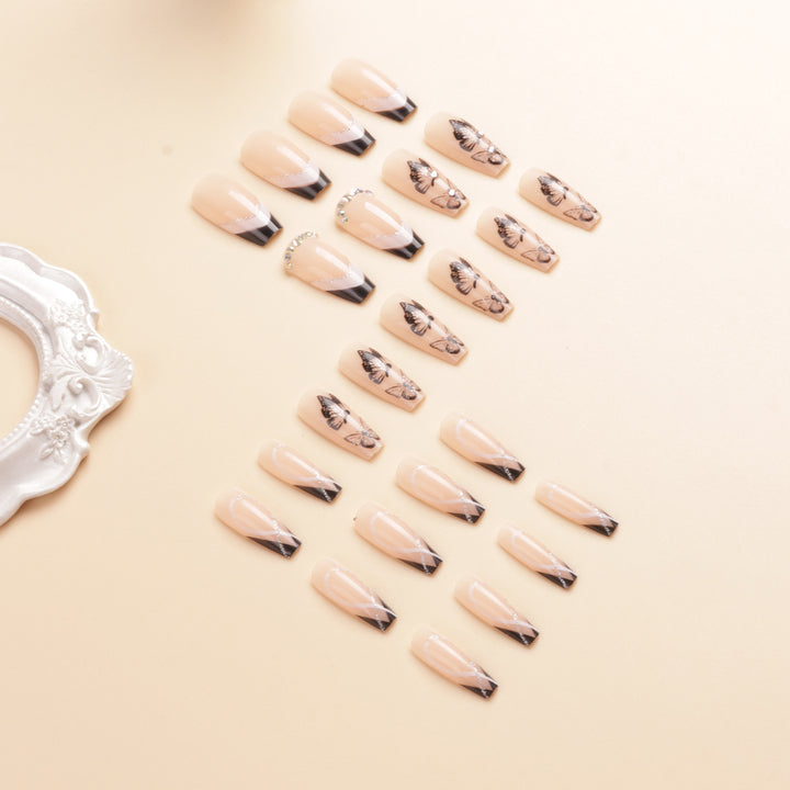 Künstlerische Lange Stiletto Press-On Nagelkunst mit Schmetterlingsdesign Karnz