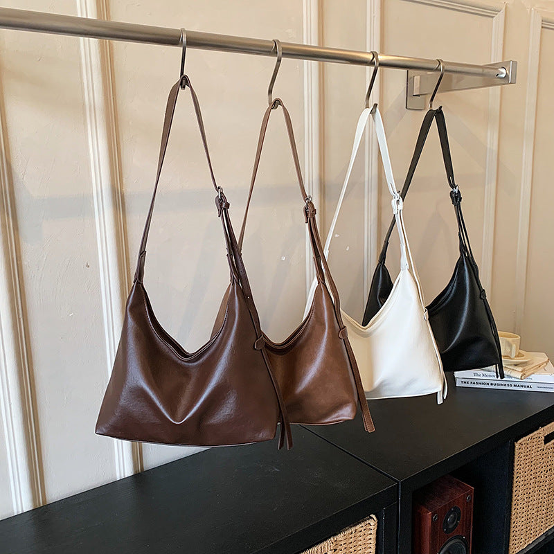 Weiche Leder Minimalistische Hobo-Tasche Karnz