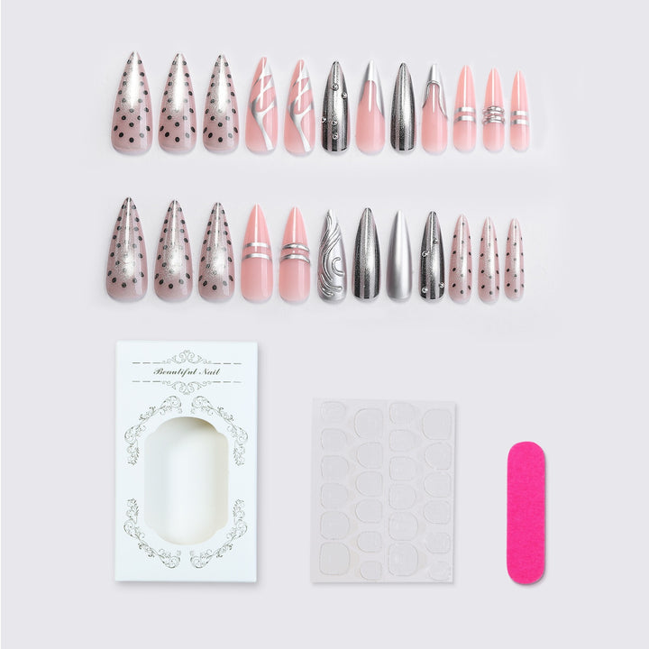 Kunstnagelset mit luxuriösen 3D-Designs und eleganten Akzenten Karnz