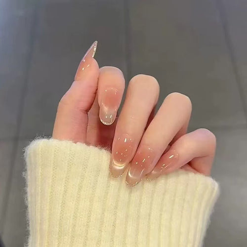Kunstnägel In Eleganter French Maniküre Karnz