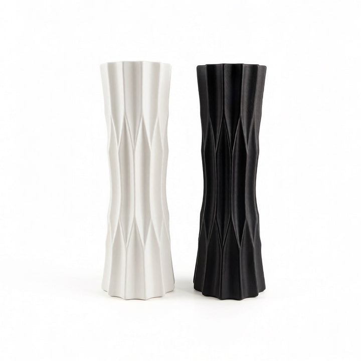 Moderne geometrische Vase Karnz