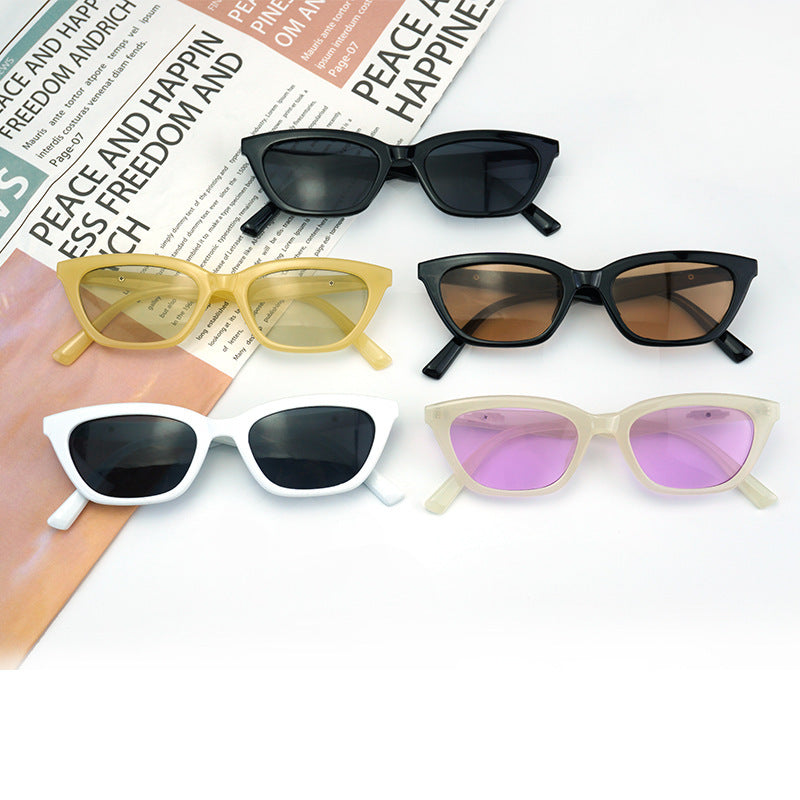 Damen Modische Cat-Eye Sonnenbrille mit elegantem transparenten Rahmen Karnz