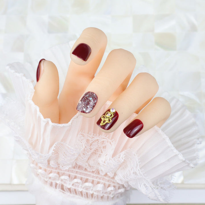 Glitzernde Dekorative Press-On Nagelkunst Karnz