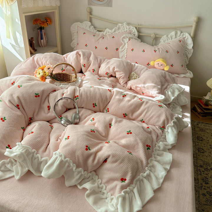 Rüschendruck-Kirsch-Quilted Bettdecke und Kissenbezug Set