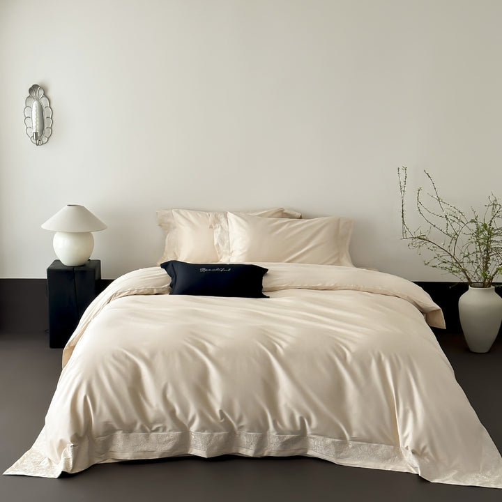 Luxuriöses Satin-Feeling Wendebettbezug-Set mit gesticktem Saum und Kissenbezügen