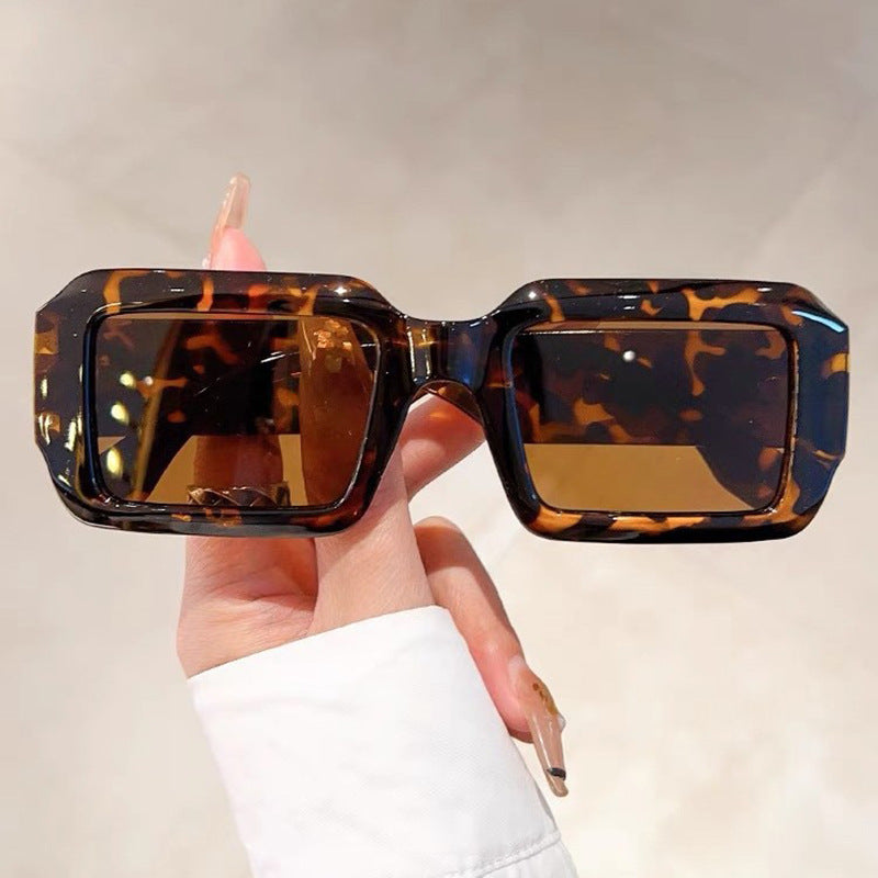 Damen oversized quadratische Sonnenbrille mit modernem Kunststoffrahmen Karnz