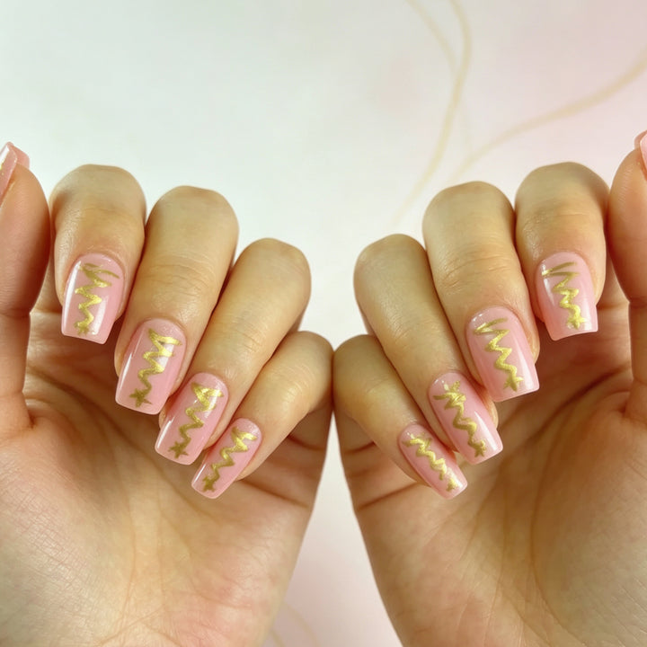 Dekorative Nagelkunst Karnz