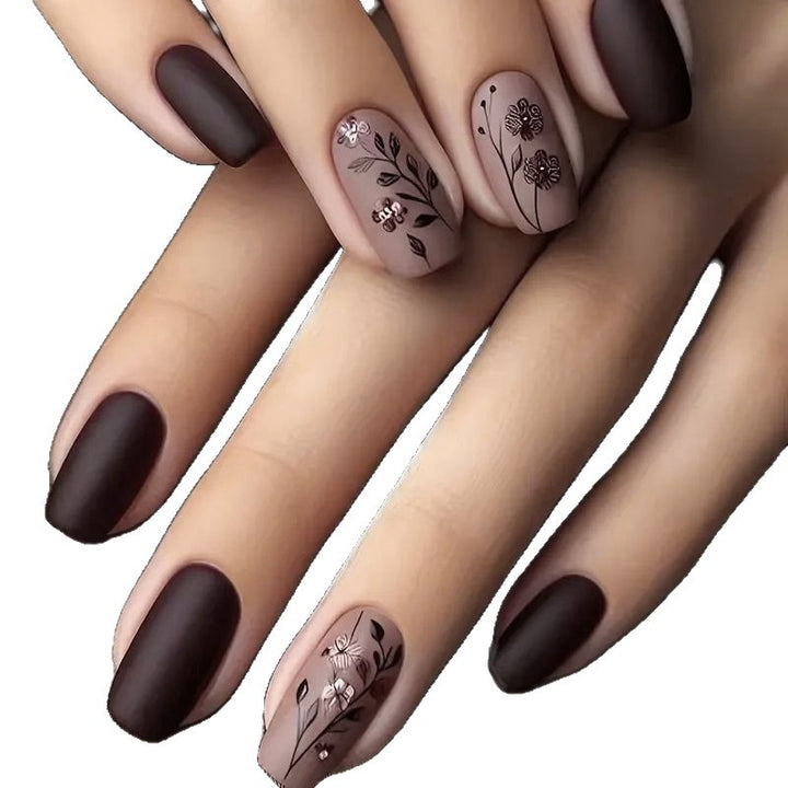 Elegante Florale Matte Nagelkünste Karnz