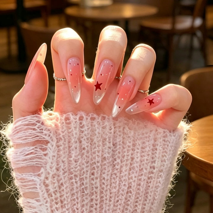 Dekorativer Stern-akzentuierter Press-on-Nagelset Karnz