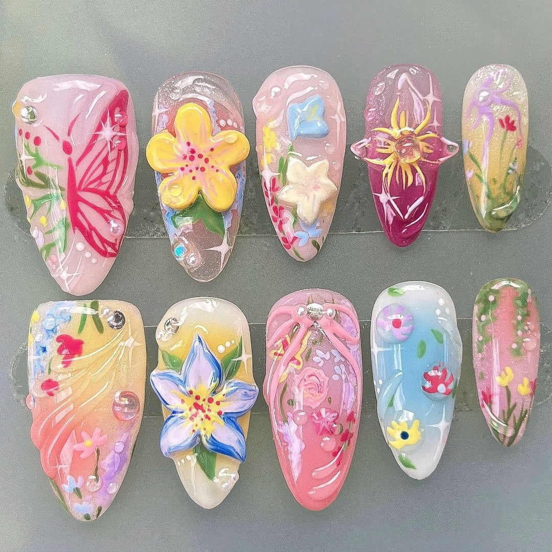 Künstlerisches Floral Press-On Nagelset