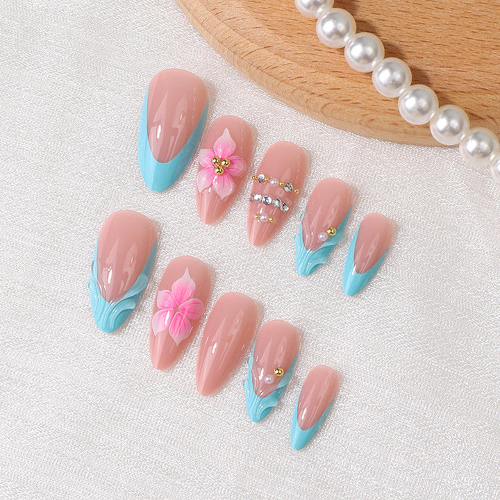 Kreatives blumengestaltetes Press-On-Nagelset Karnz