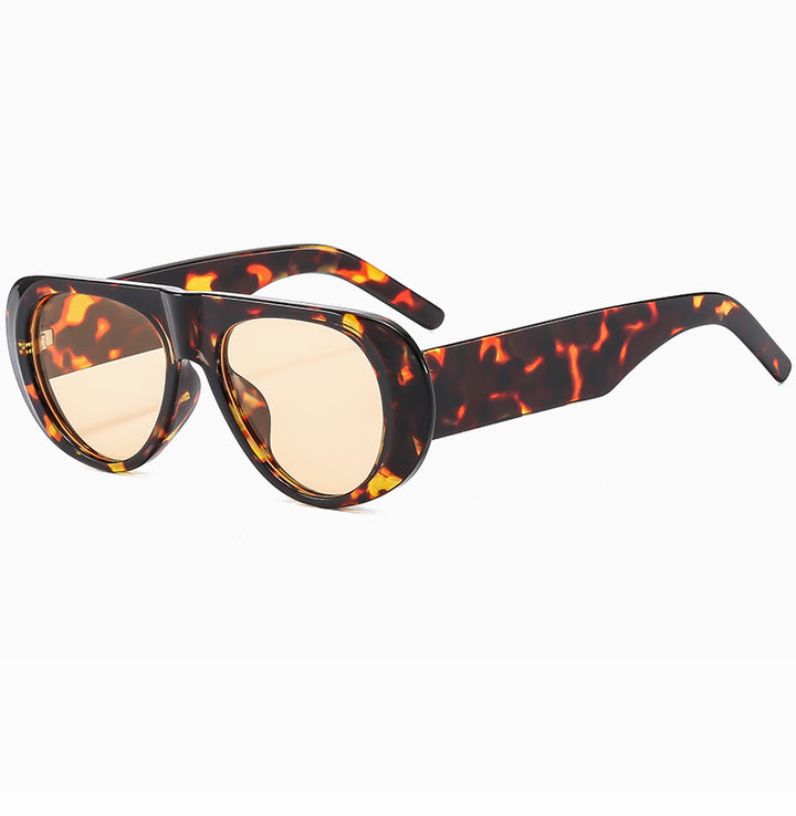 Zeitgenössische Überdimensionierte Schildbrille Karnz