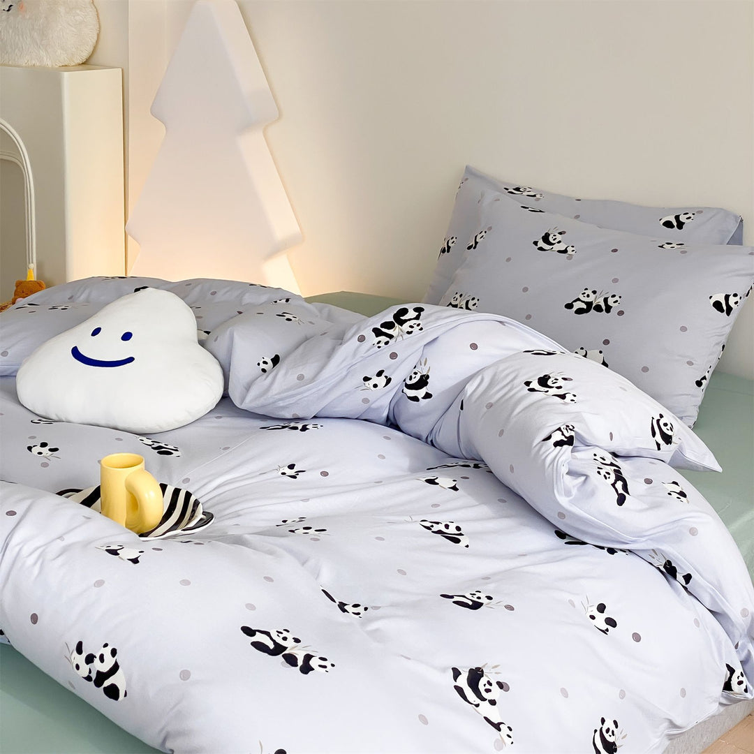 Kinder-Bettwäsche-Garnitur mit verspieltem Tier- und Smile-Print