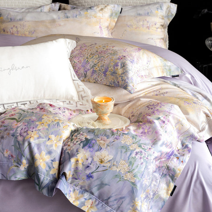 Seidenglänzende Satin-Bettwäschegarnitur mit aquarelliertem Wiesenblumen-Print und verdecktem Reißverschluss
