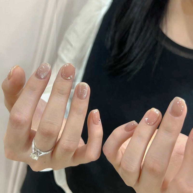 Künstlerisches Press-On-Nagelset mit glitzernden Sternakzenten Karnz