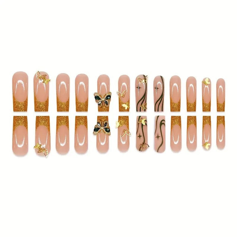 Dekorative 3D Schmetterling Nagel Kunst Extensions Karnz