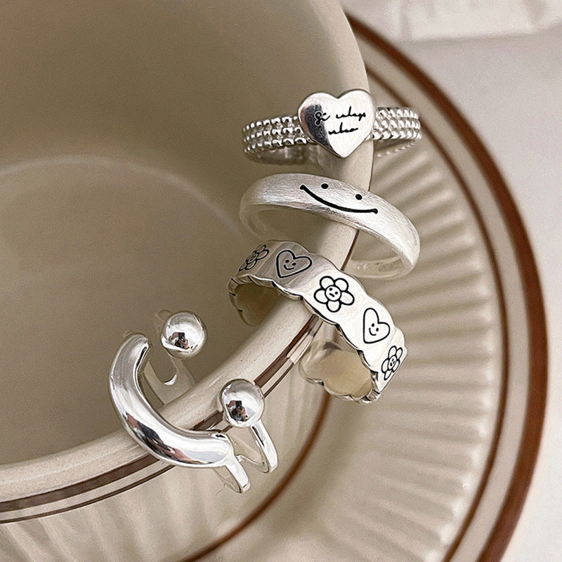 Verstellbarer Silberner Blumenmuster Ring Karnz