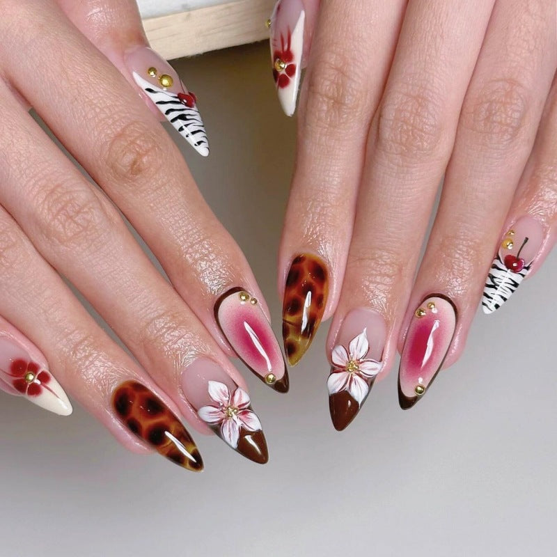 Dekorative Floral Press-On Nagelset Karnz 1787294384