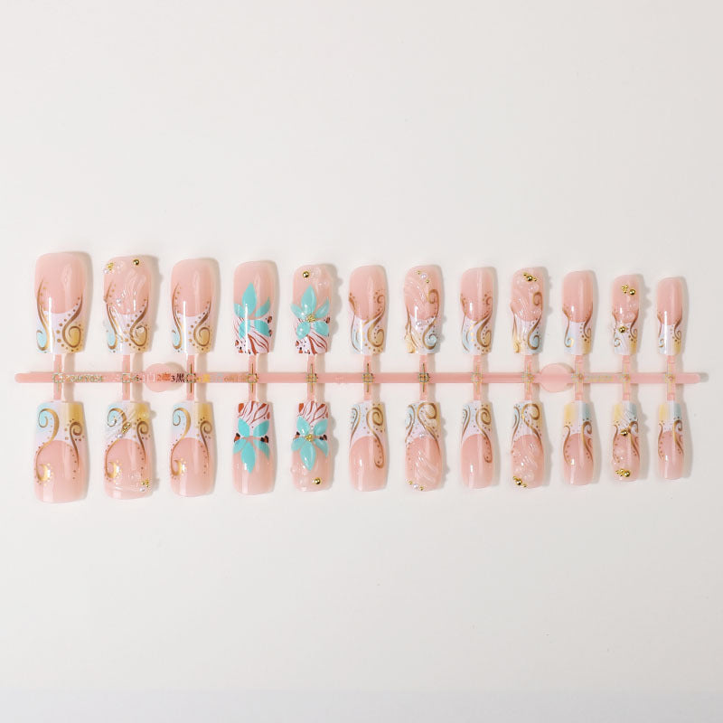 Dekorative Press-On Nail Art Tipps Karnz