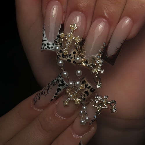 Dekorative 3D Nagelkunstverzierungen Karnz