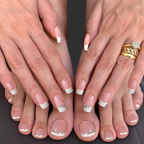Elegantes französisches Spitzen-Press-On-Nagelkunst-Set