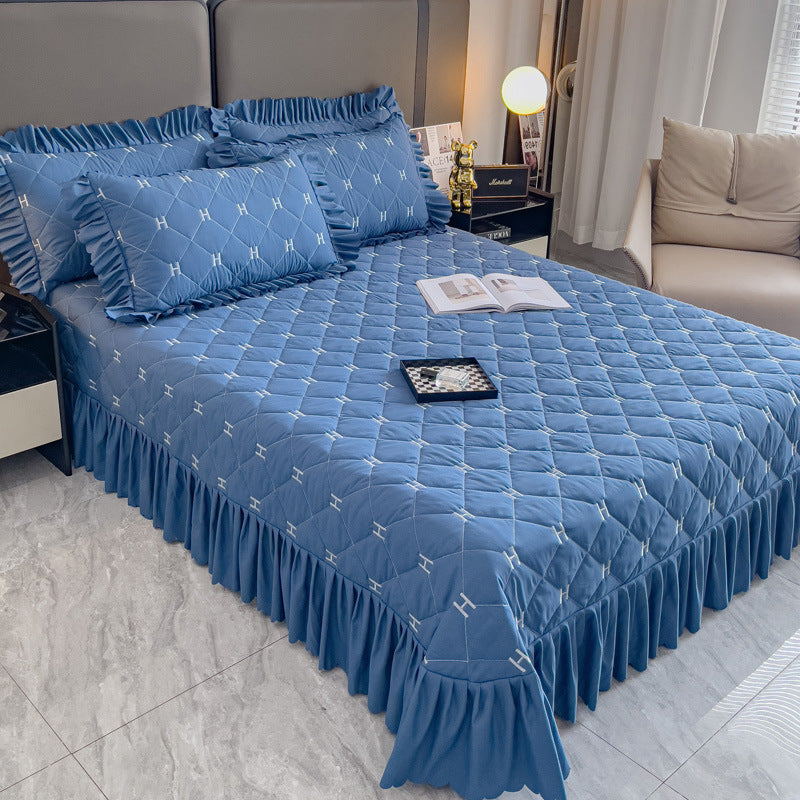 Stylish quilted duvet cover set