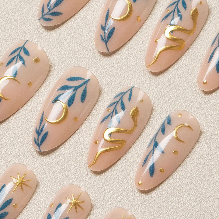 Künstlerische Blatt- und Stern-Nagelkunst