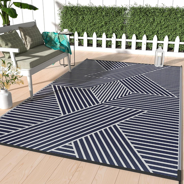 Geometrischer Outdoor-Teppich