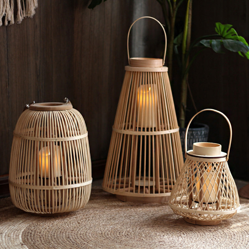 Stilvolle Rattan-Laterne Karnz