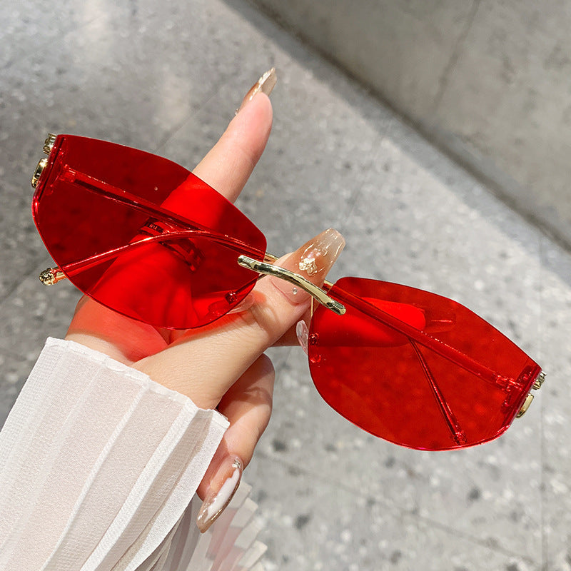Damen modische Sonnenbrille mit innovativem Schecken-Design Karnz