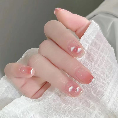 Künstlerisches Press-On-Nagelset mit Wolkenmuster Karnz