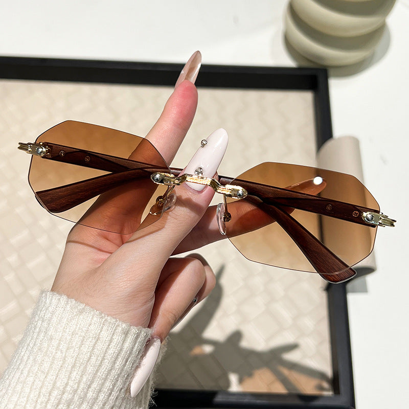 Damen futuristische Sonnenbrille mit geometrischem Rahmen und Holzdetails Karnz