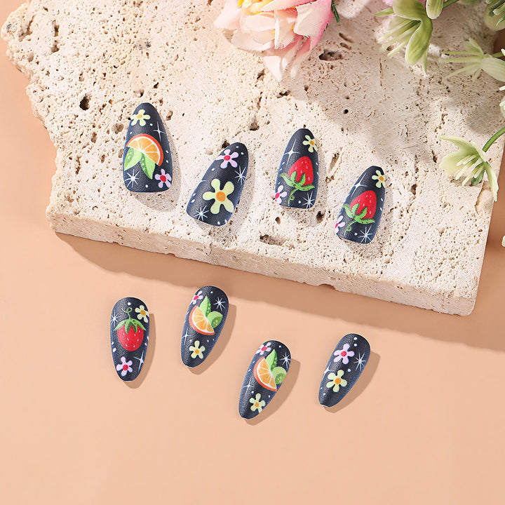 Kreative Nagelkunst Karnz