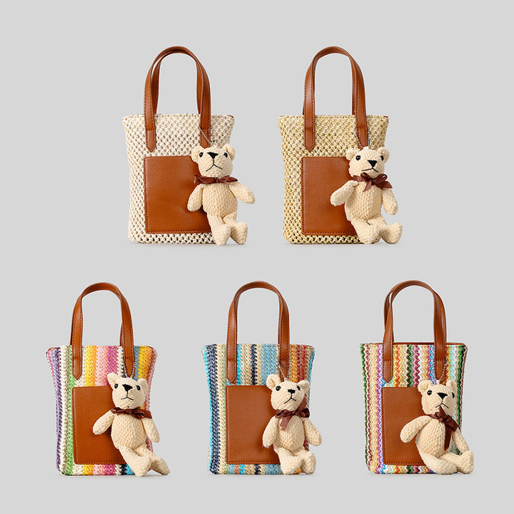 Verspielte Geflochtene Tragetasche mit Teddybär-Detail