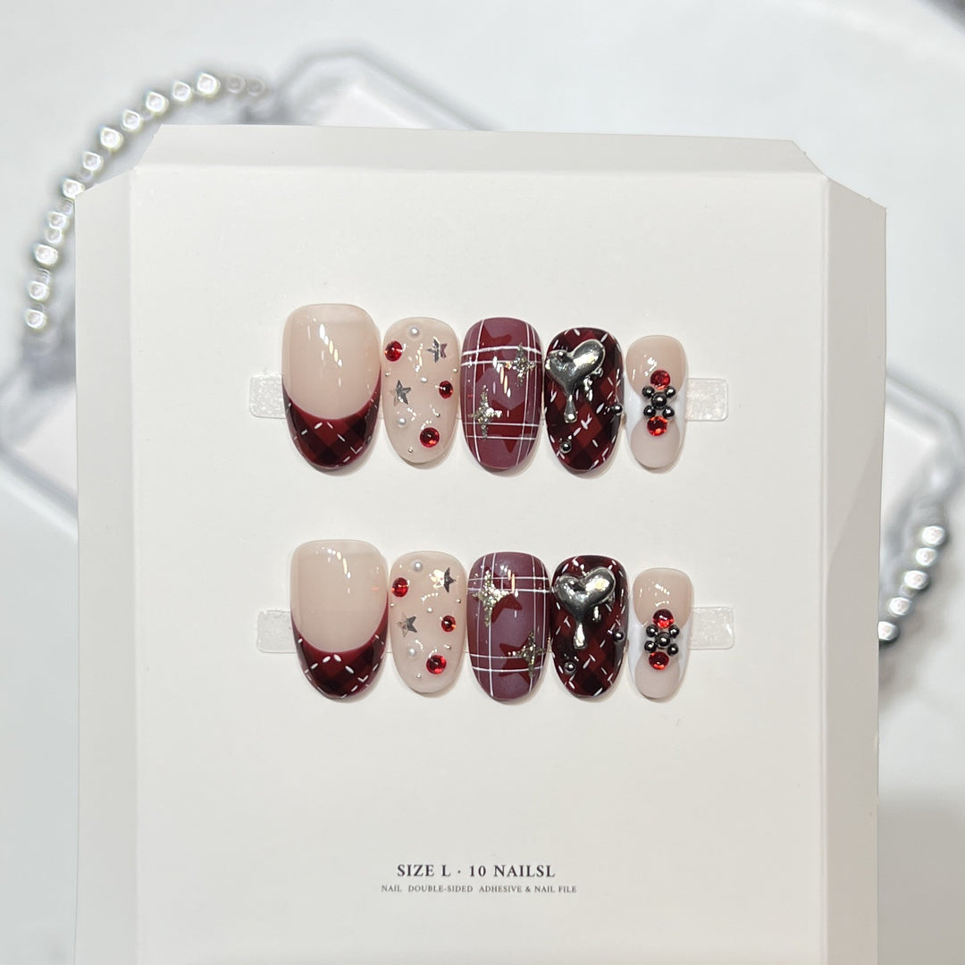 Künstlerisches Press-On-Nagelset mit bezaubernden Designs Karnz