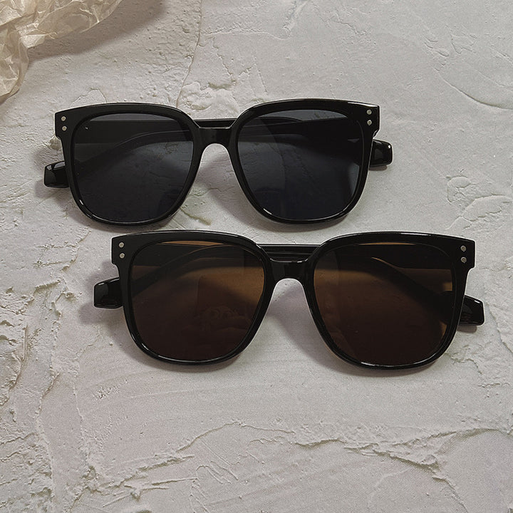Modische Oversized Sonnenbrille Im Zeitgenössischen Design Karnz